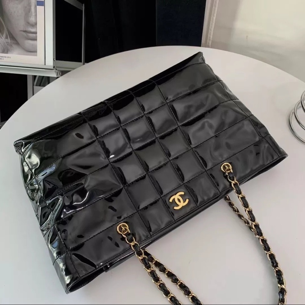 Chanel chocolate bar tote bag - Presale